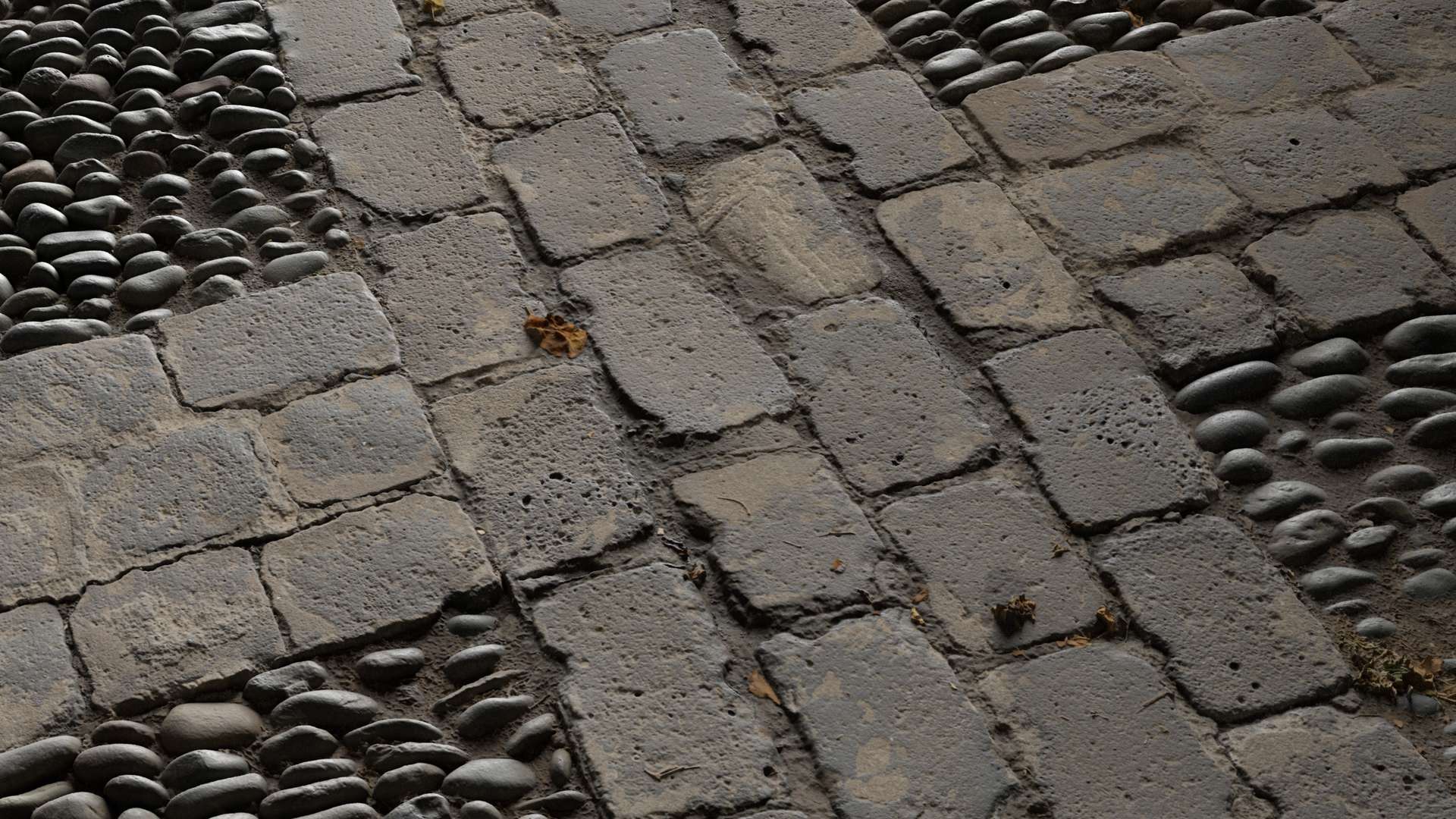 Cobblestone Pavement Grid 400x400 Close Preview